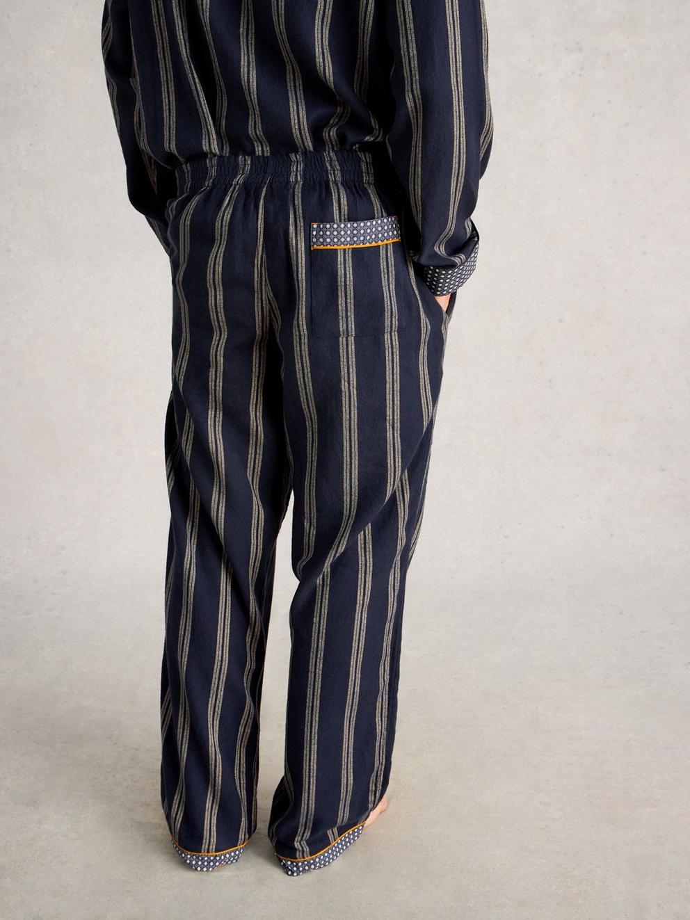 Flannel Moorland PJ Trousers in NAVY MULTI - MODEL BACK