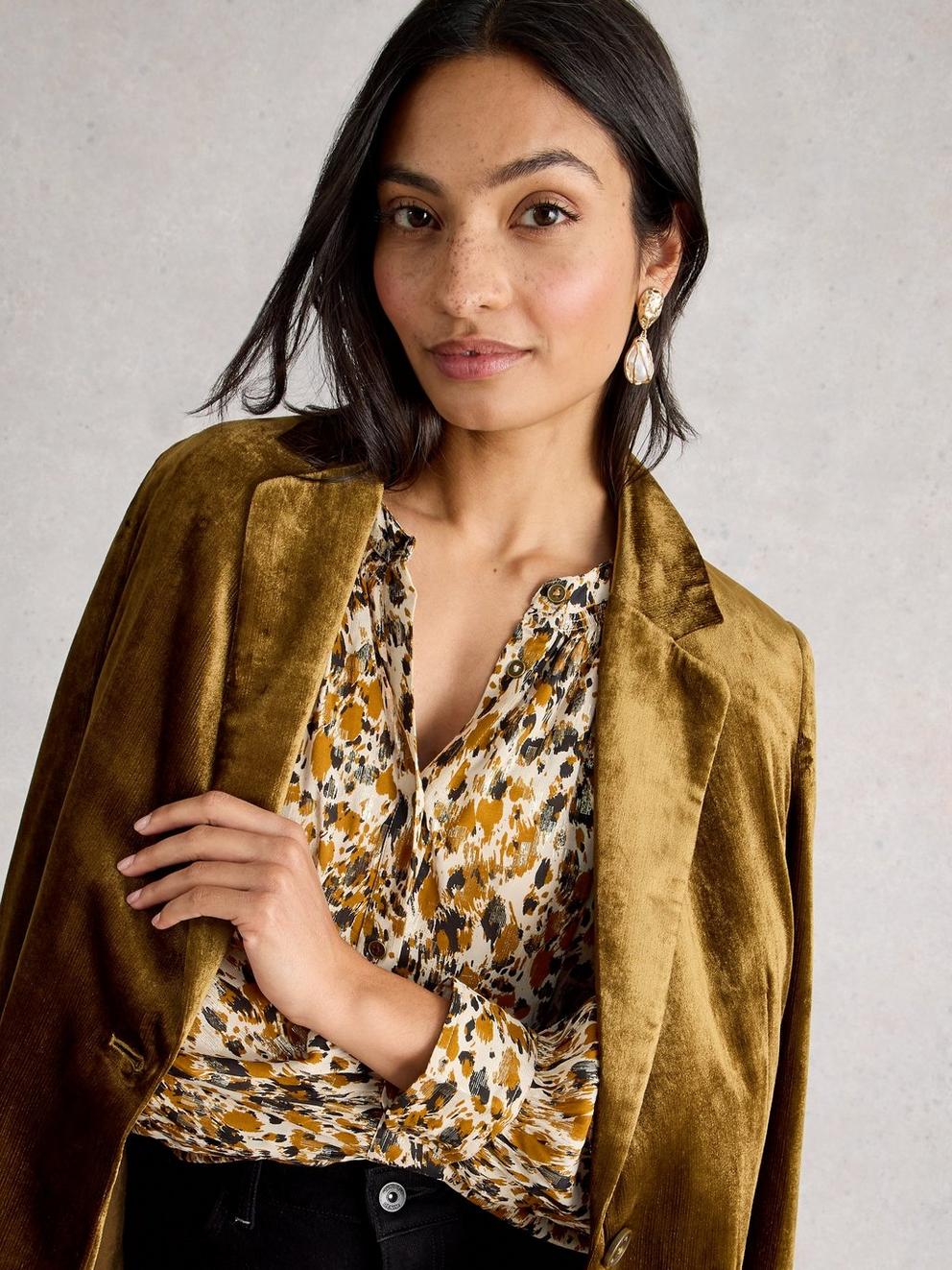 Ari Metallic Top in CHART MLT - MODEL DETAIL