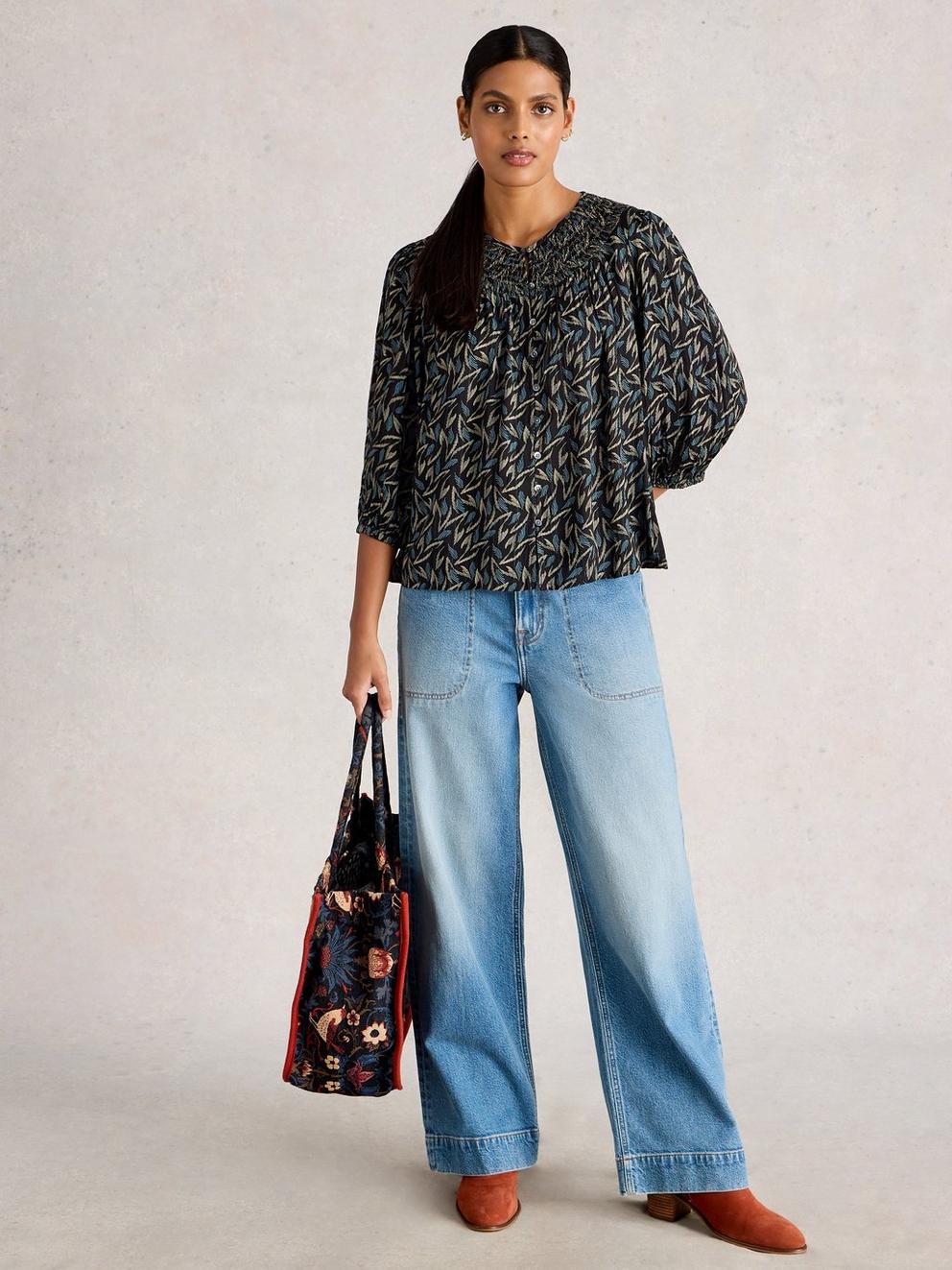 Remi Metallic Top in BLK MLT - MODEL FRONT