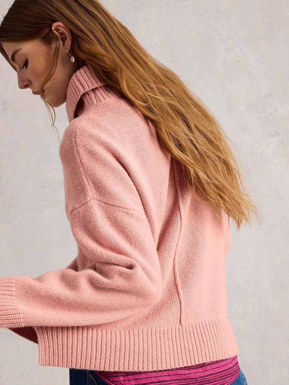 MARIANNE WOOL BLEND JUMPER in DUS PINK - MODEL BACK