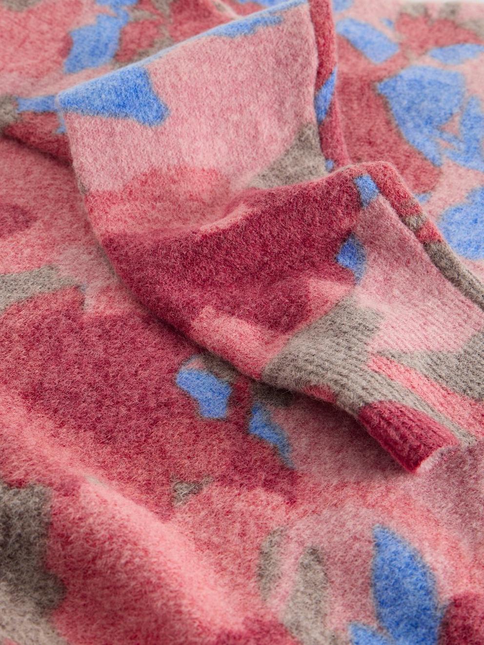 JODIE PRINTED CREW NECK JUMPER in RED PR - FLAT DETAIL