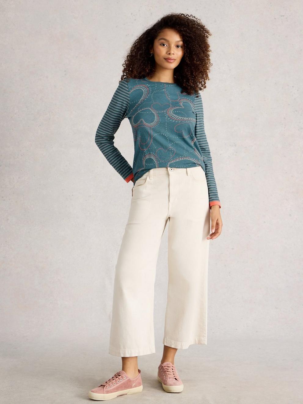 CLARA LONG SLEEVE CREW NECK TEE in BLUE MLT - MODEL FRONT