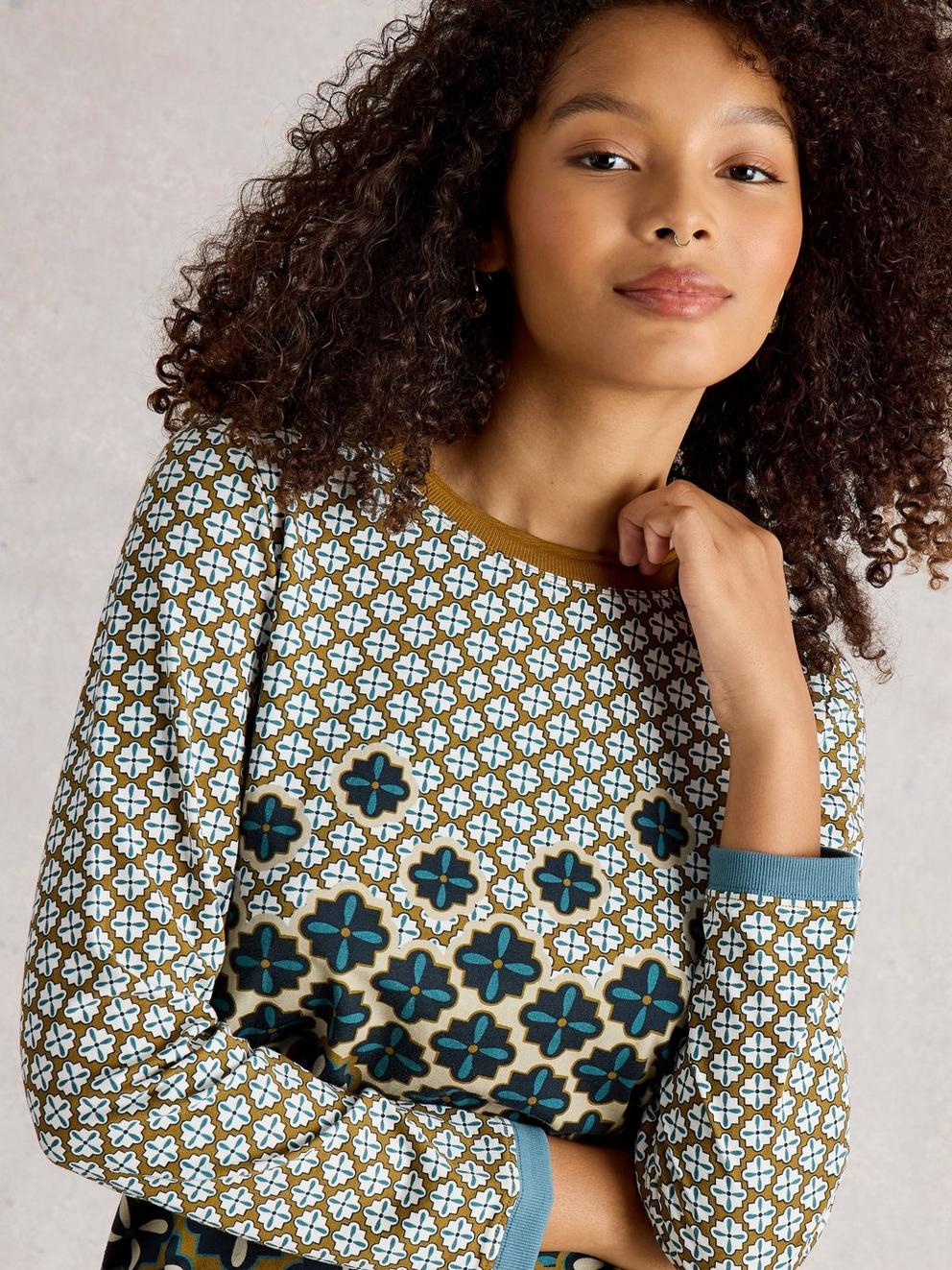 CLARA LONG SLEEVE CREW NECK TEE in CHART PR - MODEL DETAIL