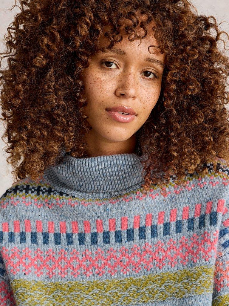 FELICITY FAIRISLE JUMPER in BLUE MLT - MODEL DETAIL