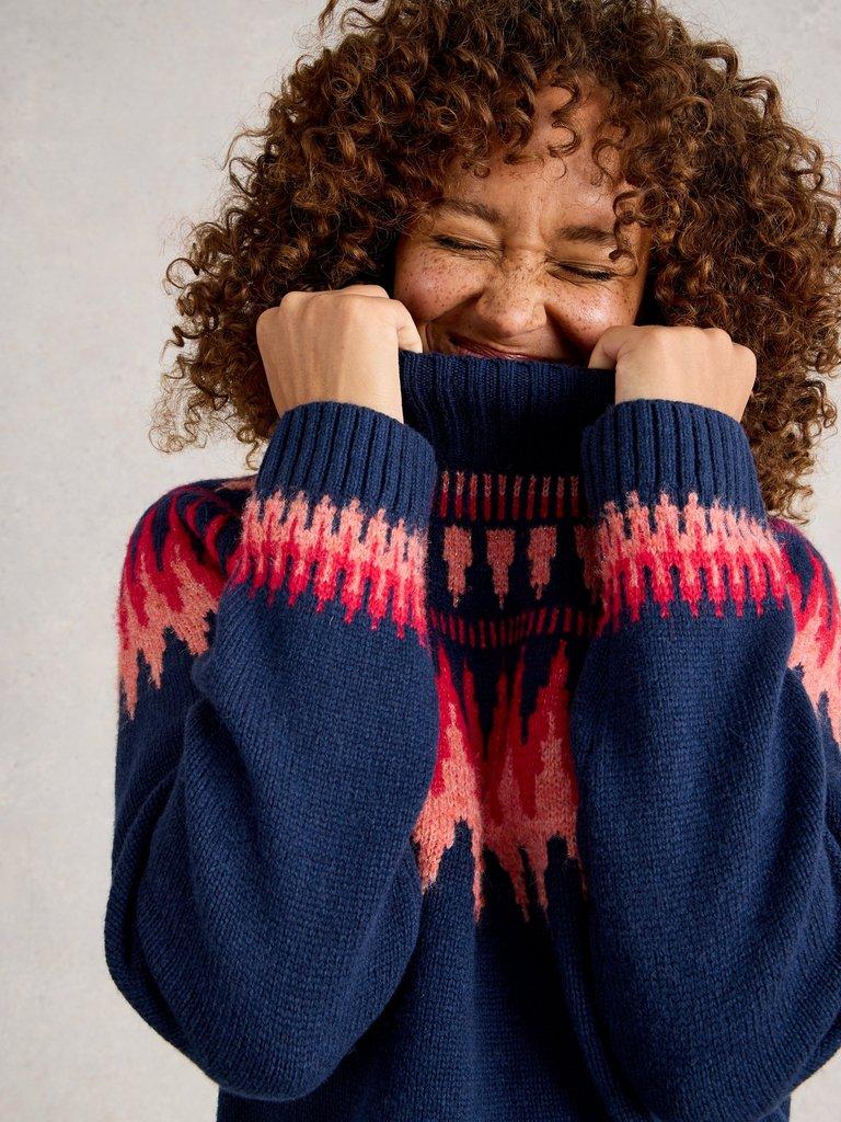 FIONA FAIRISLE JUMPER in NAVY MULTI White Stuff