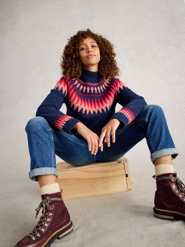 FIONA FAIRISLE JUMPER in NAVY MULTI - MODEL DETAIL