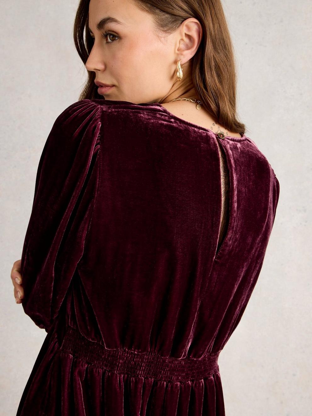 Lucy Velvet Dress in DK PLUM - MODEL DETAIL