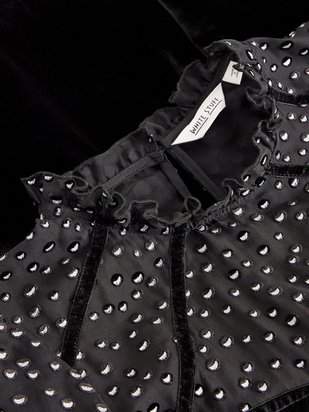 Lexi Velvet Top in PURE BLK - FLAT DETAIL