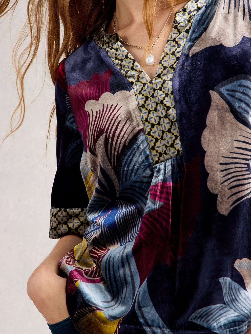 Ash Velvet Top in NAVY MULTI - MODEL DETAIL