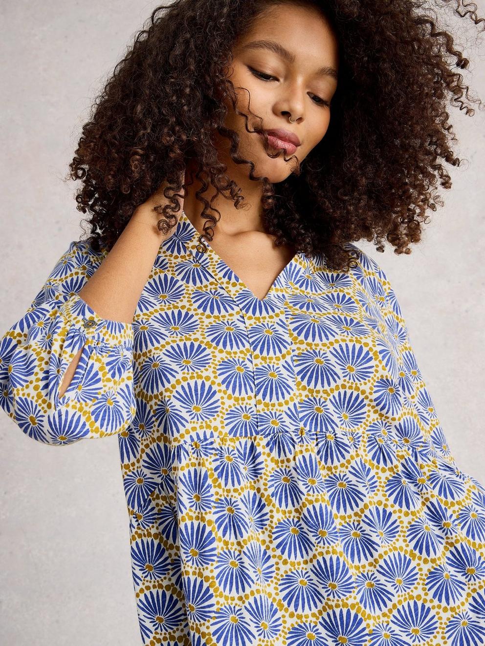 MARTA SHORT SLEEVE TUNIC in BLUE MLT - MODEL DETAIL