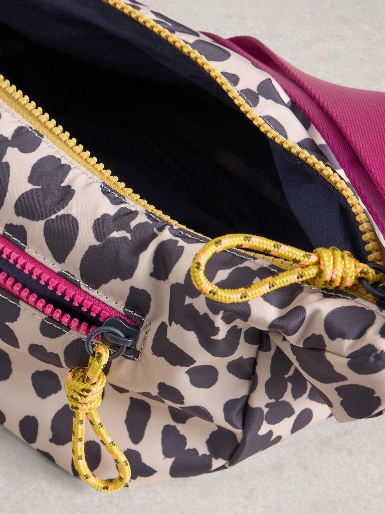 Meadow Sling Bag in NAT PR - FLAT DETAIL