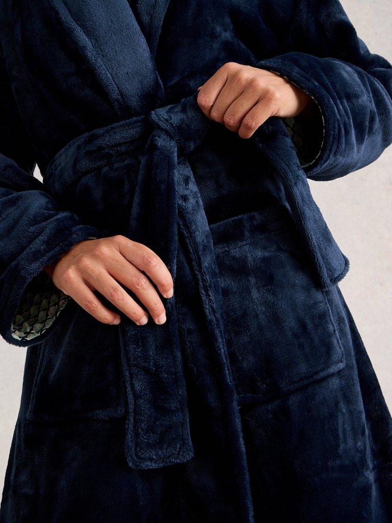 CLOVER COSY SHAWL NECK DRESSING GOWN in DARK NAVY - MODEL DETAIL