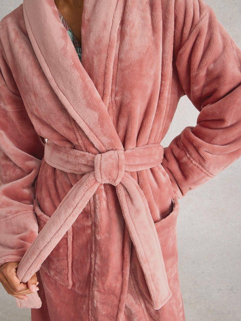 CLOVER COSY SHAWL NECK DRESSING GOWN in LGT PINK - MODEL DETAIL