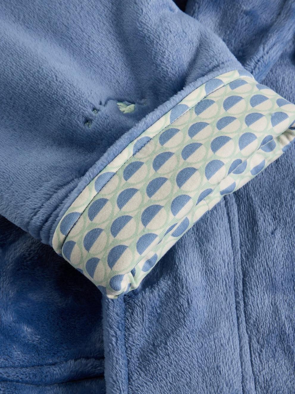 CLOVER DRESSING GOWN in LGT BLUE - FLAT DETAIL