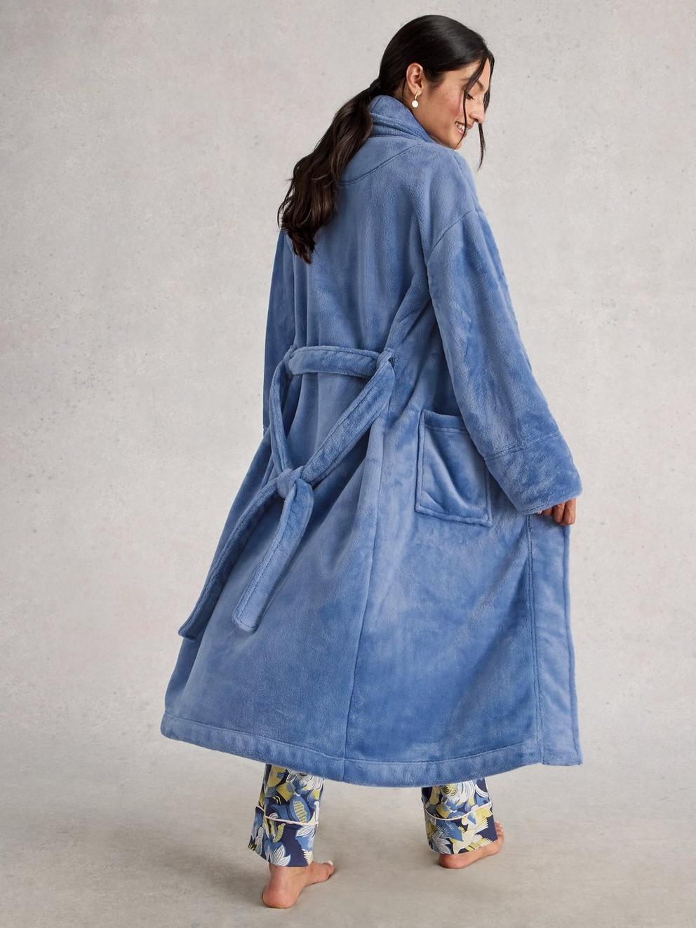 CLOVER DRESSING GOWN in LGT BLUE - MODEL BACK