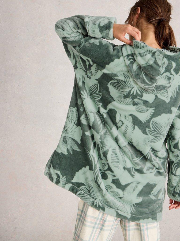 CLOVER SNUGGLE HOODIE in GREEN MLT - MODEL BACK