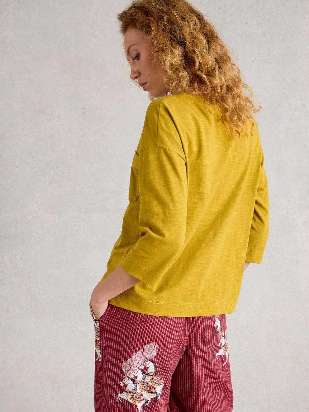 MIA BOXY TEE in MID CHART - MODEL BACK