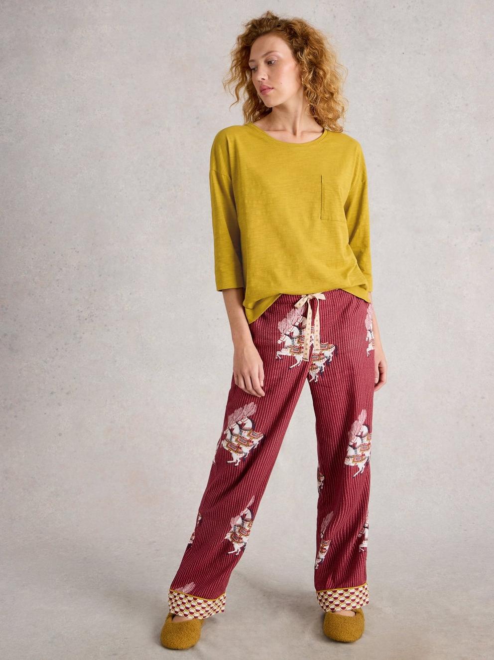 MIA BOXY TEE in MID CHART - MODEL FRONT