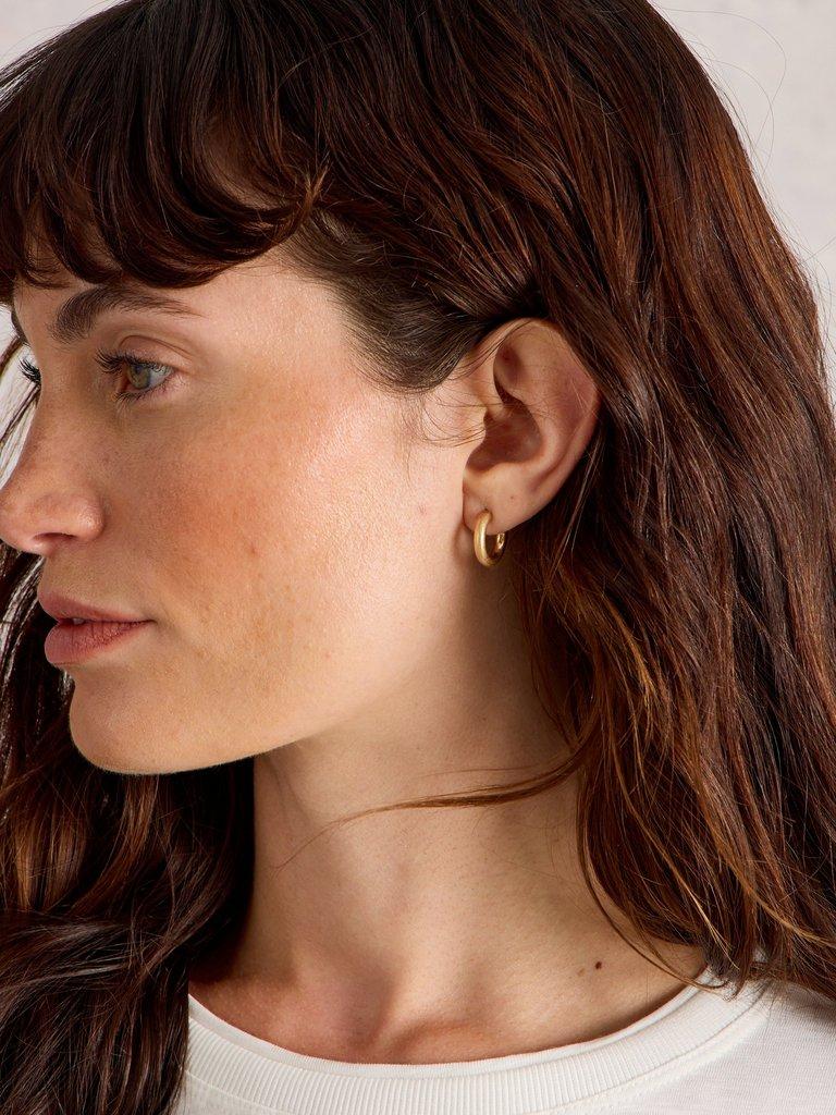 Mel Multi Pack Earring in GLD TN MET - MODEL BACK