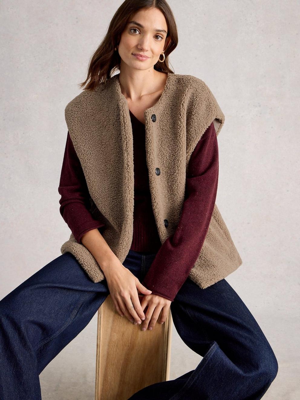 Womens Borg Gilet in DK NAT - LIFESTYLE