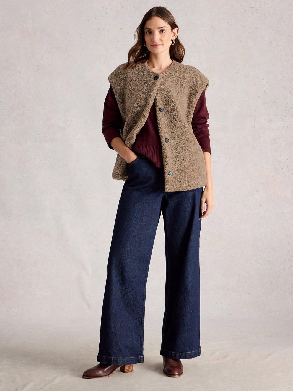 Womens Borg Gilet in DK NAT - MODEL FRONT