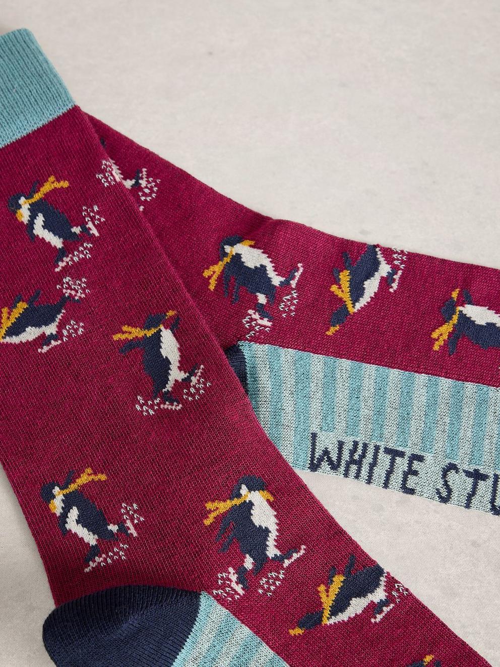 Skiing Penguins in a Cracker in RED MLT - FLAT DETAIL