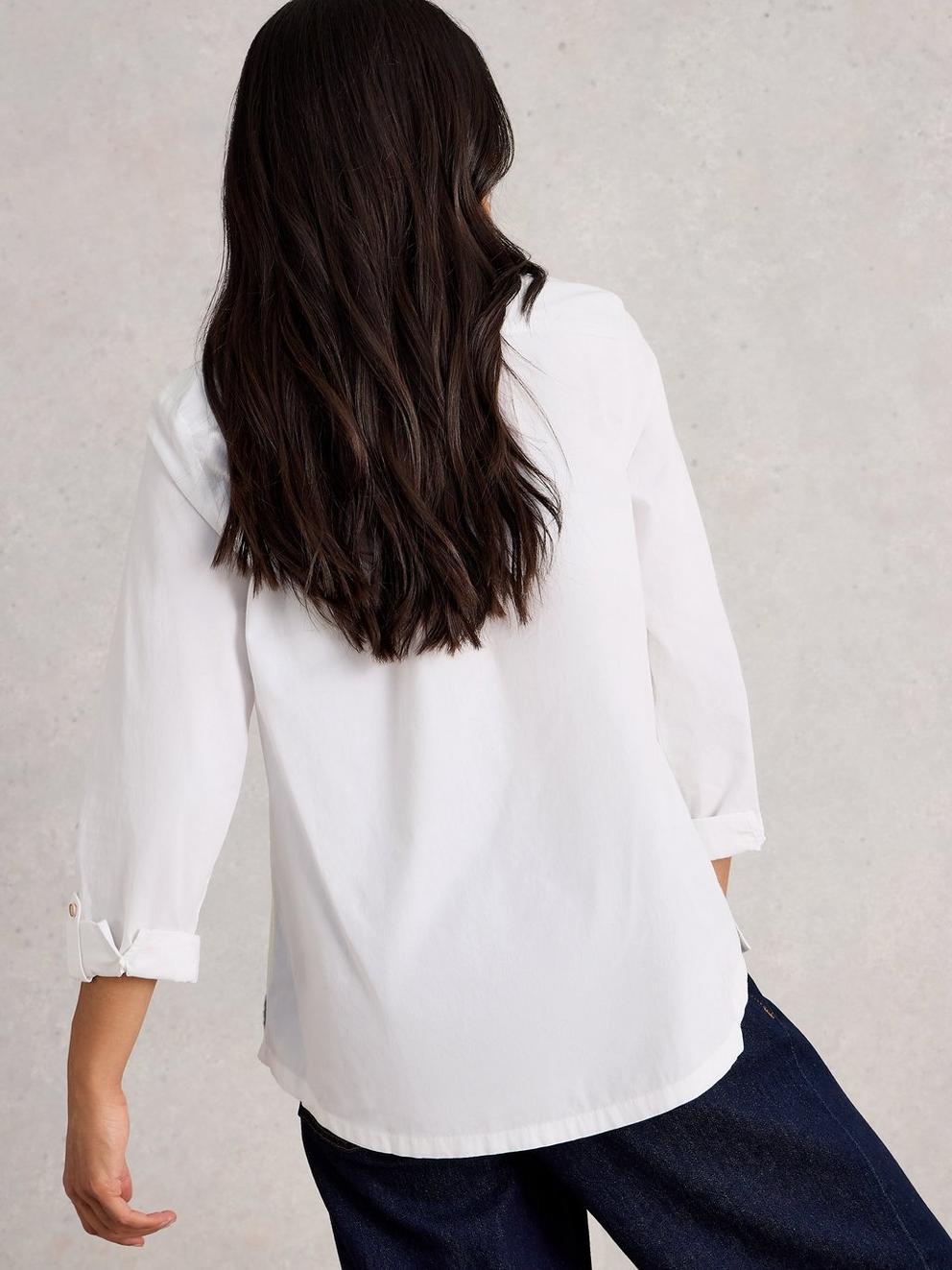 Sophie Cotton Poplin Shirt in NAT WHITE - MODEL BACK