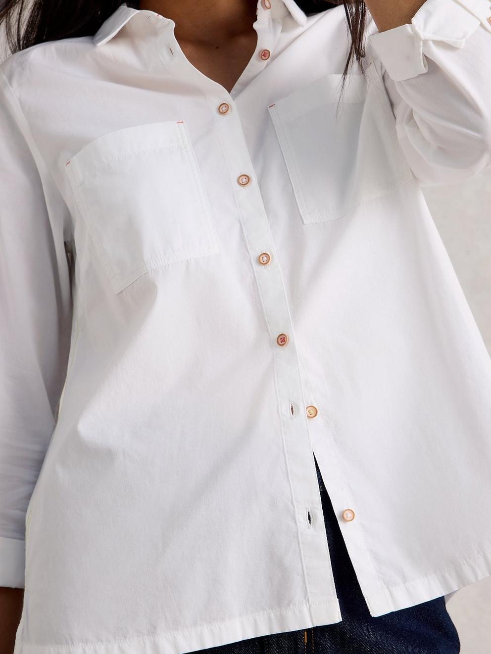Sophie Cotton Poplin Shirt in NAT WHITE - MODEL DETAIL