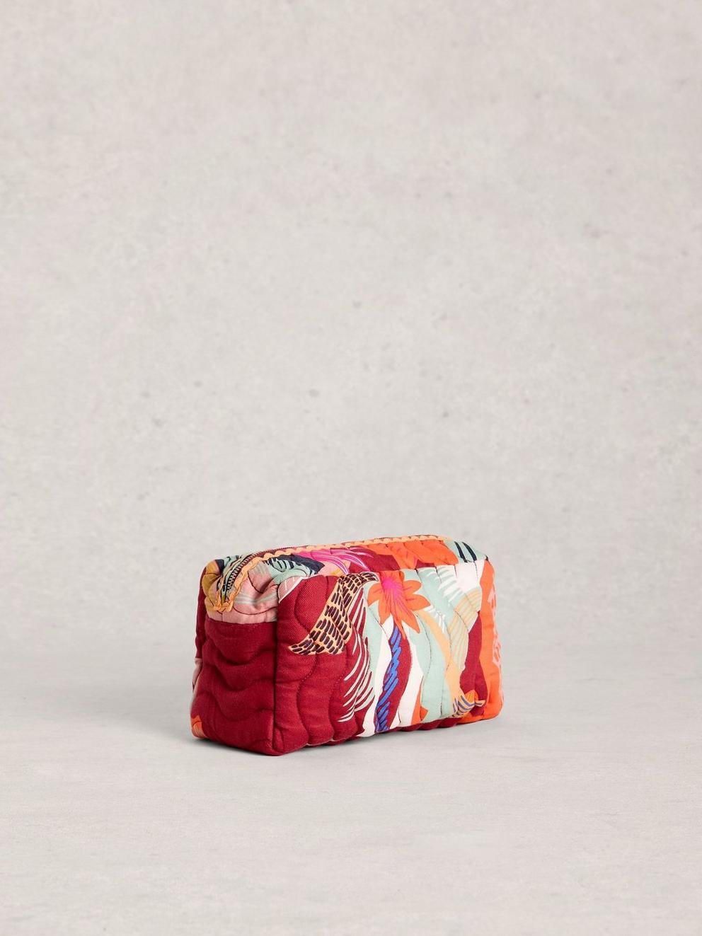 Shelby Quilted Wash Bag in RED MLT - FLAT BACK