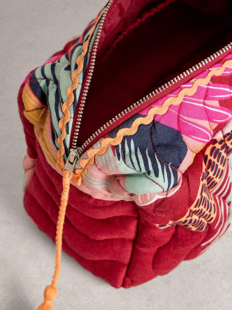 Shelby Quilted Wash Bag in RED MLT - FLAT DETAIL