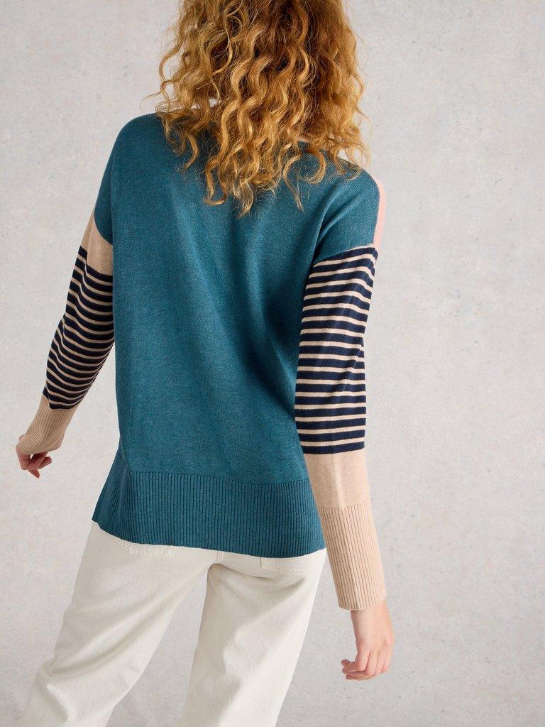 OLIVE CREW NECK HEART JUMPER in PINK MLT - MODEL BACK