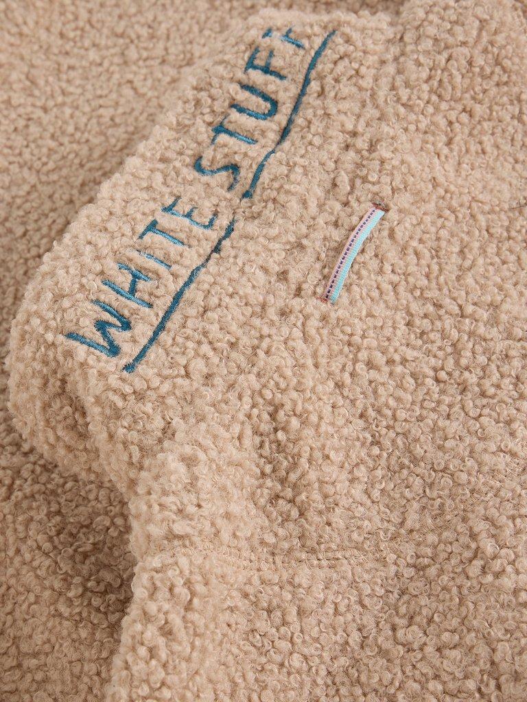 Borg Half Zip in LGT NAT - FLAT DETAIL