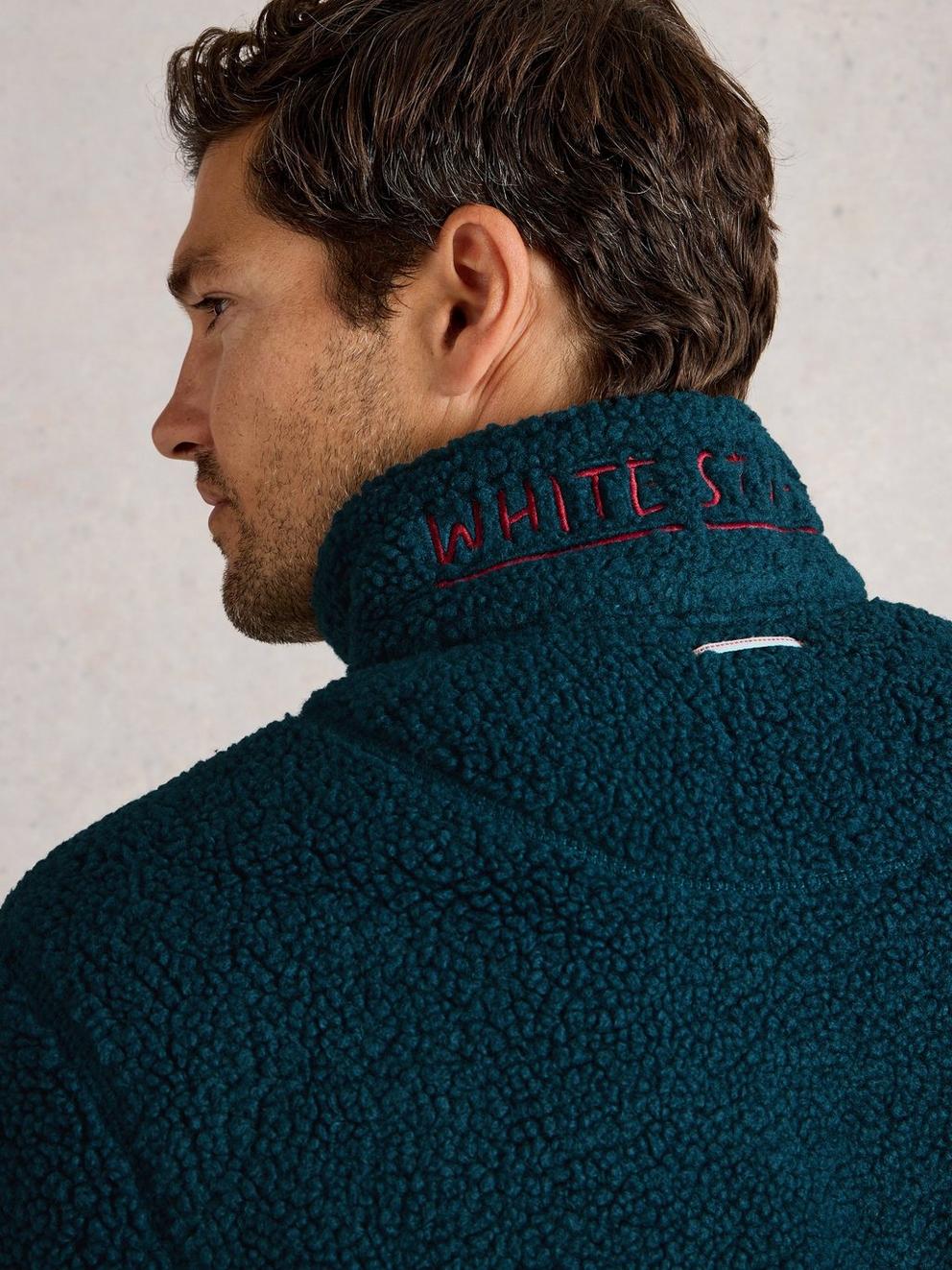 Borg Half Zip in MID TEAL - MODEL DETAIL