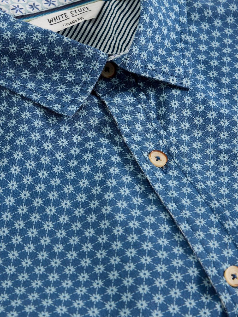Finsbury Flower SS Print Shirt in NAVY PR - FLAT DETAIL