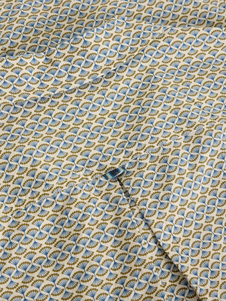Hayle Fan SS Print Shirt in NAT PR - FLAT DETAIL
