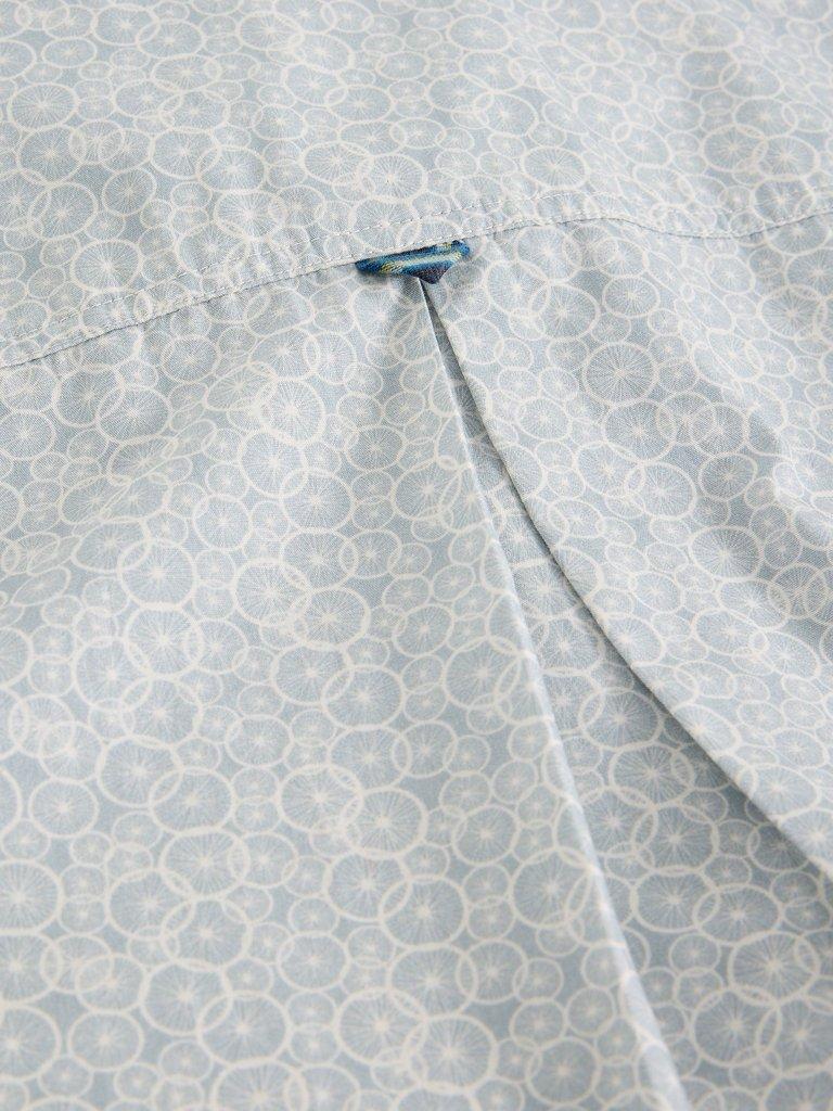 Finsbury Tyres SS Print Shirt in BLUE PR - FLAT DETAIL