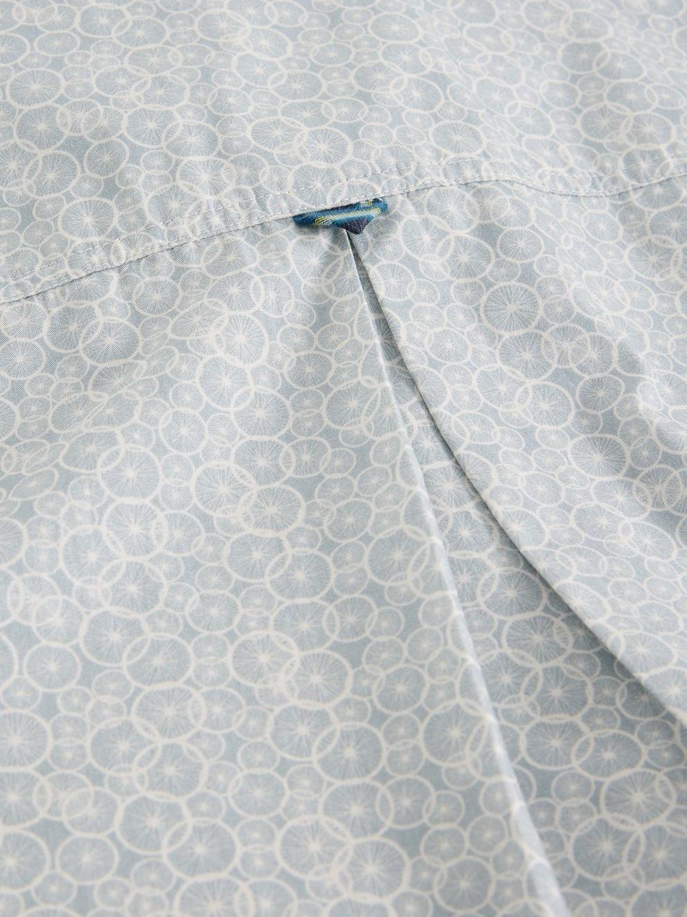 Finsbury Tyres SS Print Shirt in BLUE PR - FLAT DETAIL