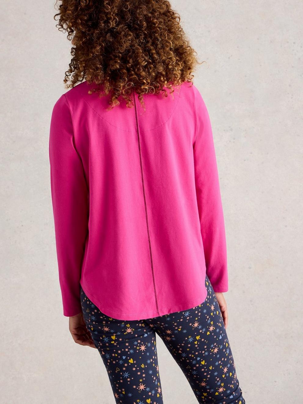 EVA PJ TOP JERSEY in BRT PINK - MODEL BACK
