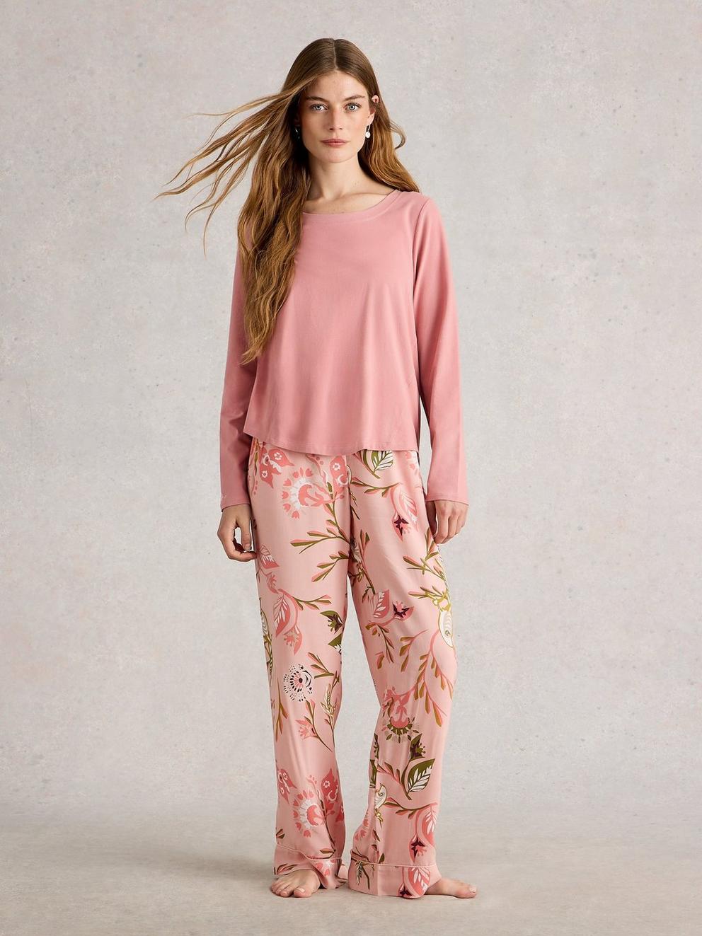 EVA PJ TOP JERSEY in LGT PINK - MODEL FRONT