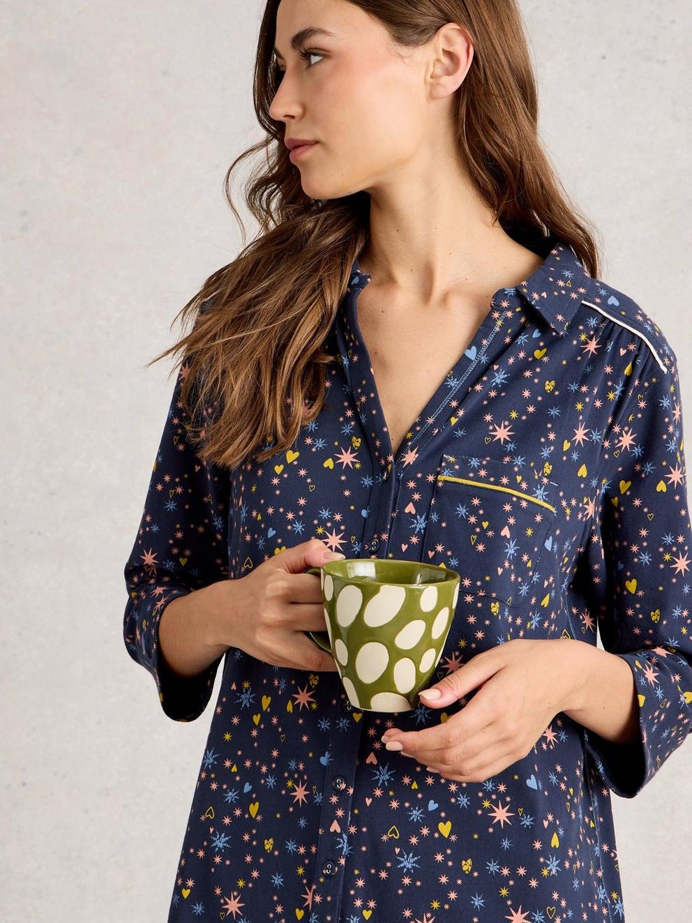 ANNIE JERSEY LONG SLEEVE NIGHTIE in NAVY MULTI - MODEL DETAIL