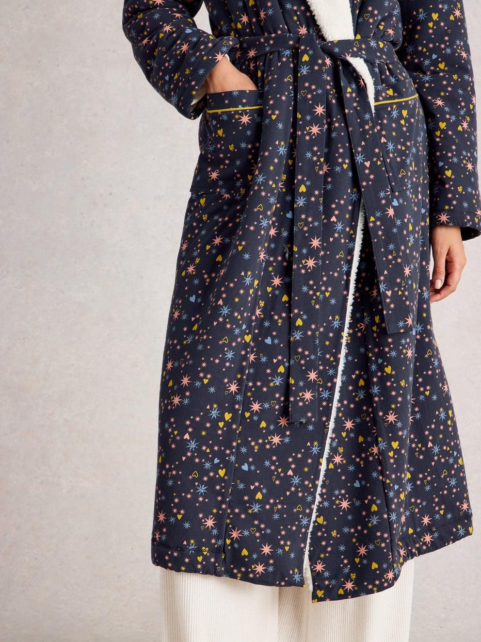 AVA LONG SLEEVE LINED DRESSING GOWN in NAVY MULTI - MODEL DETAIL