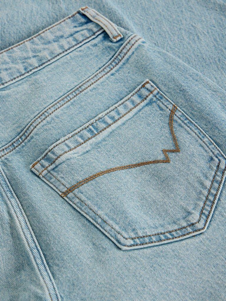 Aubrey Barrel Leg Jean  in LGT DENIM - FLAT DETAIL