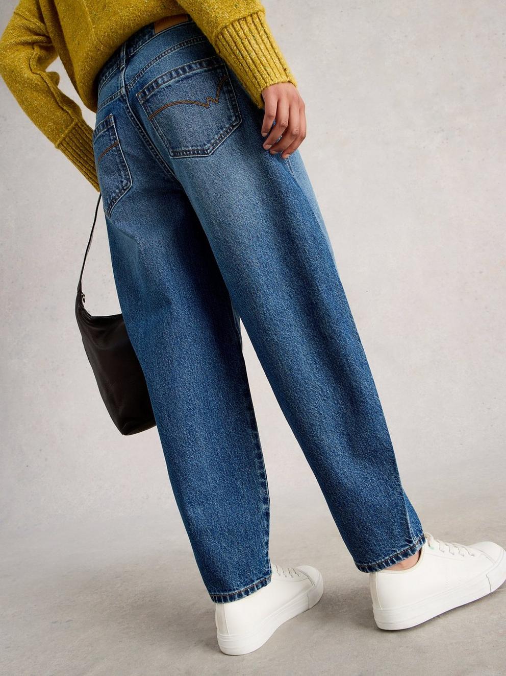 Aubrey Barrel Leg Jean  in MID DENIM - MODEL BACK
