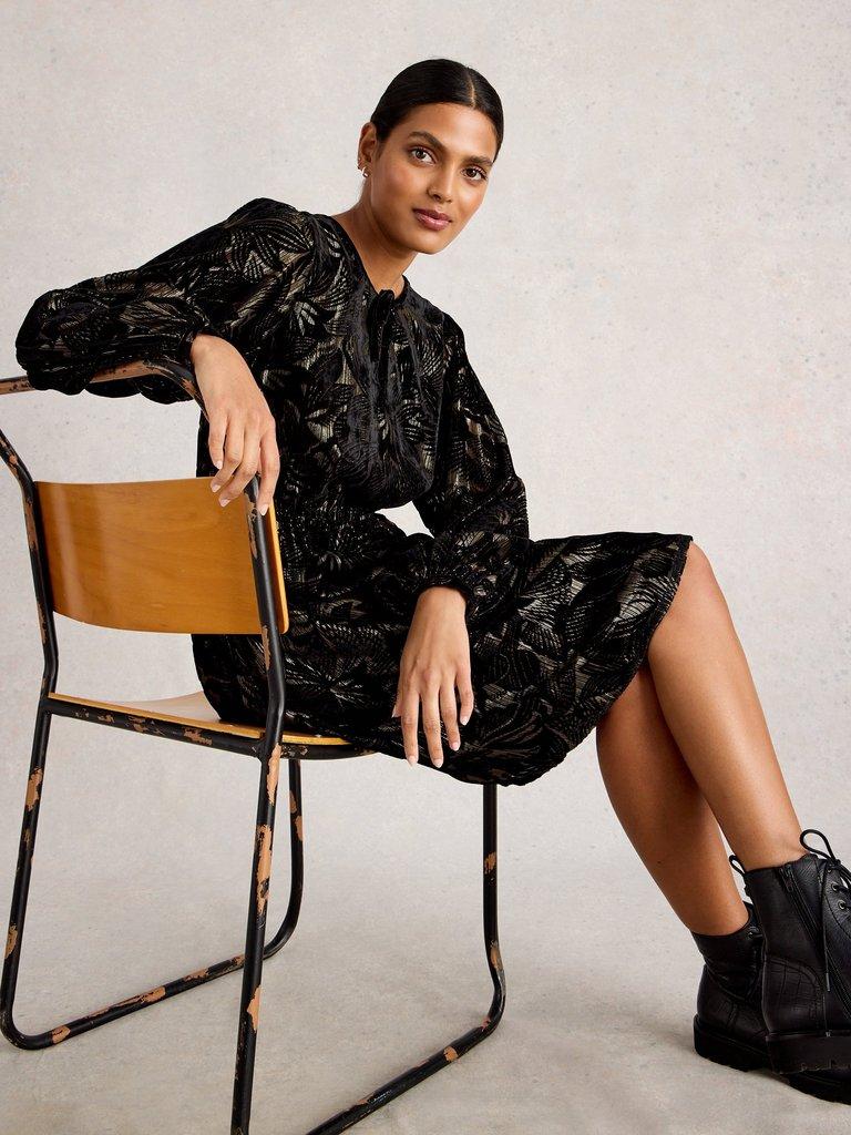 Faye Devore Velvet Dress in BLK MLT - LIFESTYLE