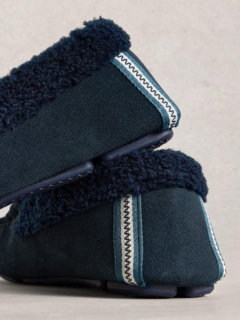 Moccasin Slipper in DARK NAVY - FLAT DETAIL