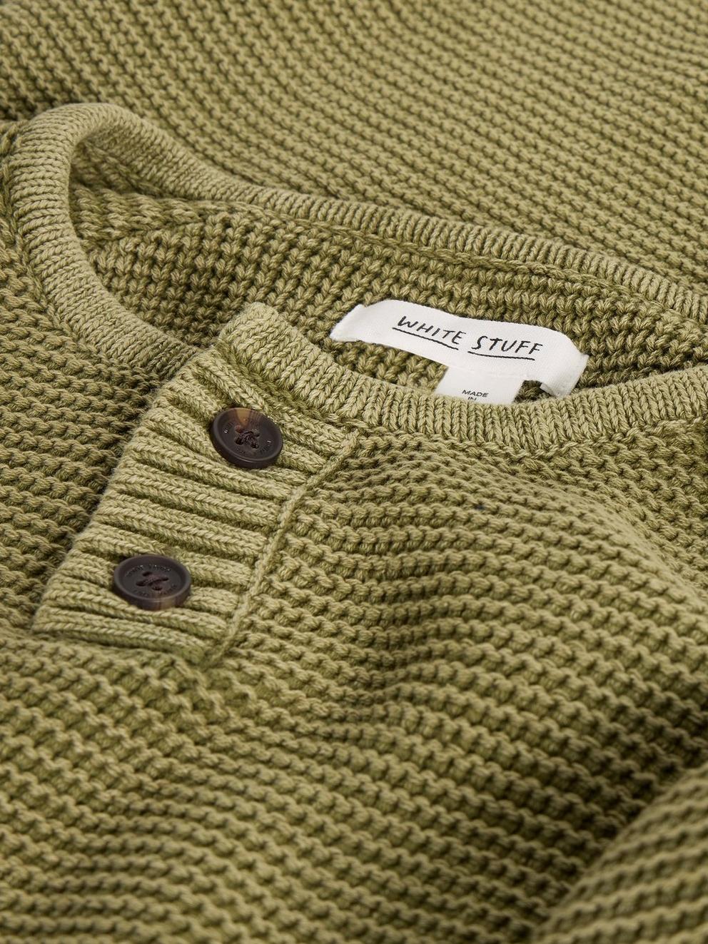 Gatley Henley in DUS GREEN - FLAT DETAIL