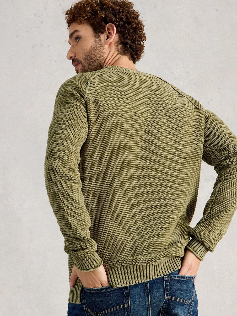 Gatley Henley in DUS GREEN - MODEL BACK