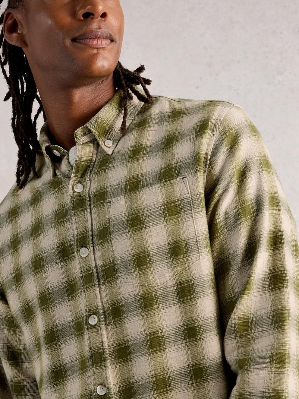 Ludlow Two Toned Check Shirt in GREEN MLT - MODEL DETAIL