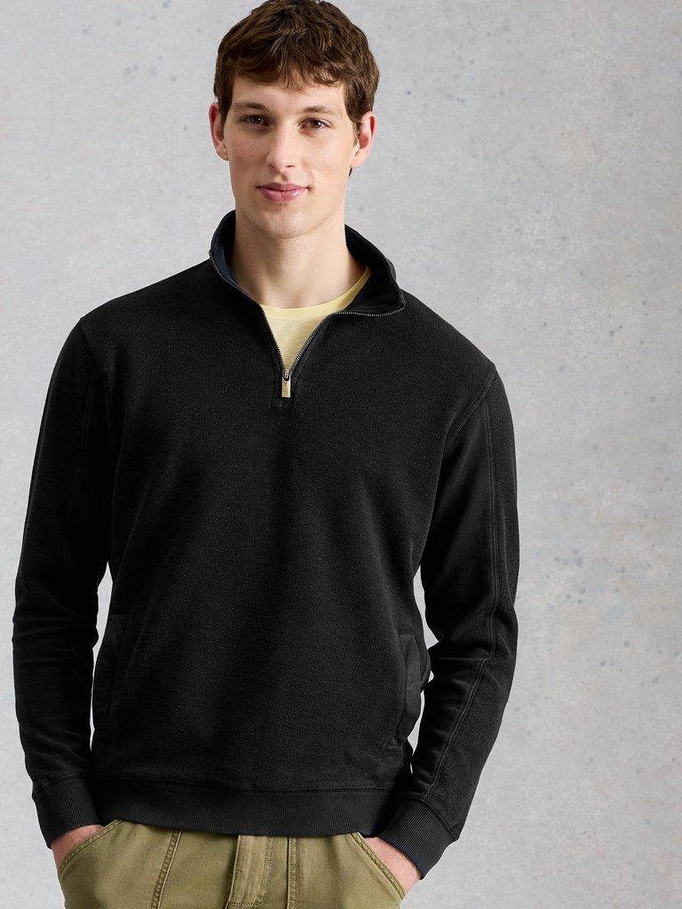 Sidmouth Half Zip in WASHED BLK - MODEL DETAIL