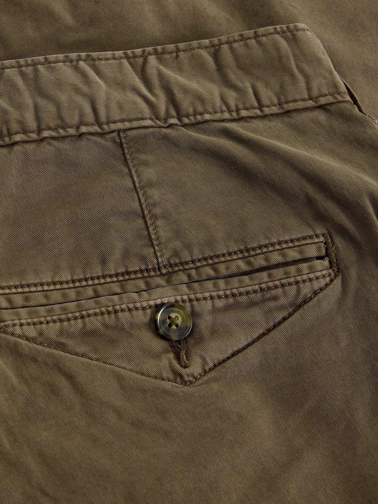 Sutton Chino Short Organic in DK BROWN - FLAT DETAIL
